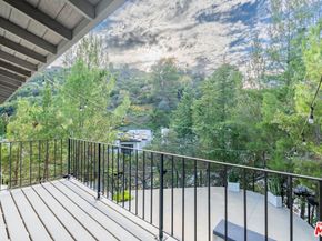 7560 Devista Drive, Los Angeles CA 90046