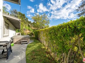 7560 Devista Drive, Los Angeles CA 90046