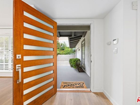 7560 Devista Drive, Los Angeles CA 90046