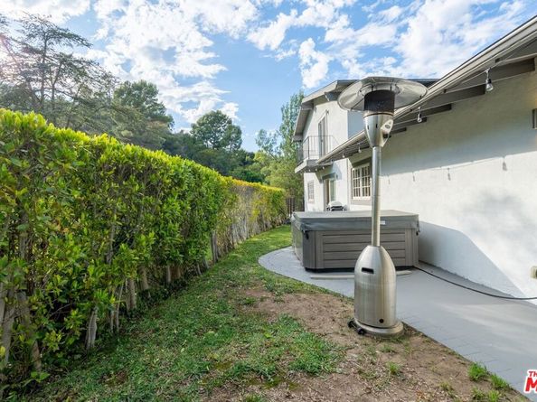 7560 Devista Drive, Los Angeles CA 90046