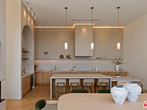 3699 Alta Mesa Drive, Studio City CA 91604