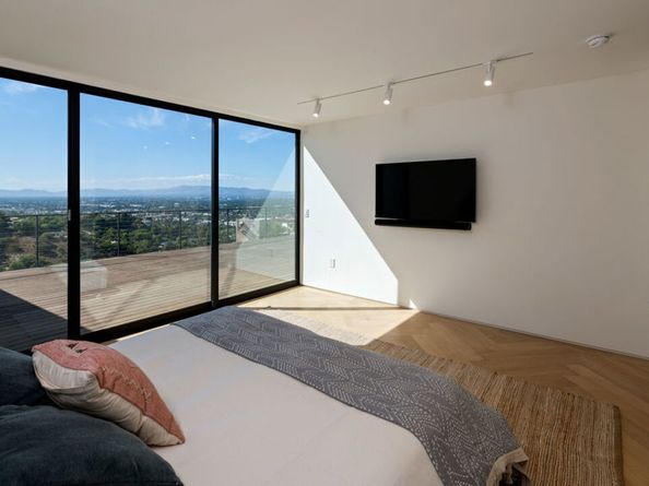 3699 Alta Mesa Drive, Studio City CA 91604