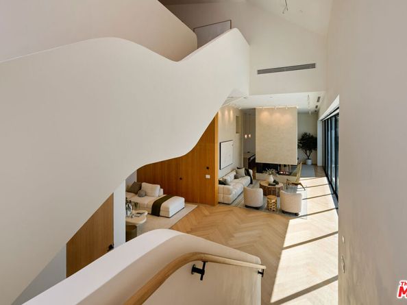 3699 Alta Mesa Drive, Studio City CA 91604