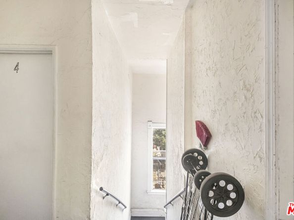 1627 S Burlington Avenue, Los Angeles CA 90006