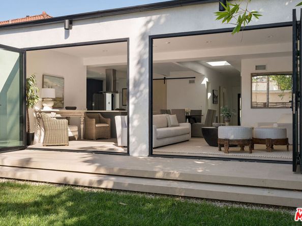 1133 S Cochran Avenue, Los Angeles CA 90019