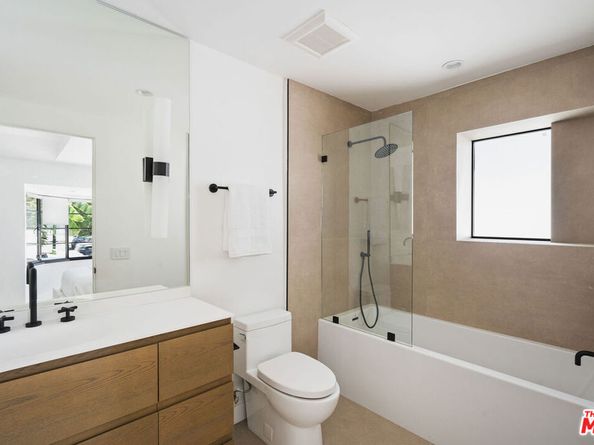 1133 S Cochran Avenue, Los Angeles CA 90019