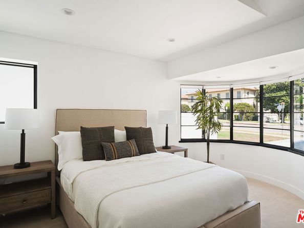 1133 S Cochran Avenue, Los Angeles CA 90019