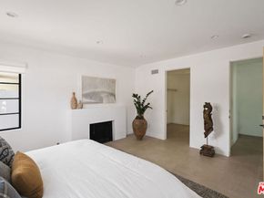 1133 S Cochran Avenue, Los Angeles CA 90019