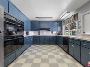 3500 W Manchester Boulevard 30, Inglewood CA 90305