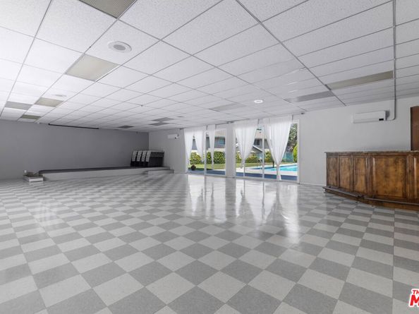 3500 W Manchester Boulevard 30, Inglewood CA 90305