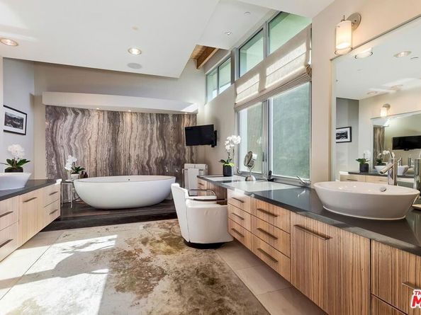 831 Georgina Avenue, Santa Monica CA 90402