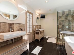 831 Georgina Avenue, Santa Monica CA 90402