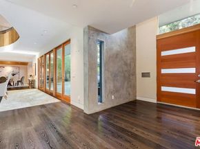 831 Georgina Avenue, Santa Monica CA 90402