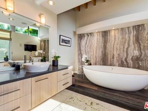 831 Georgina Avenue, Santa Monica CA 90402