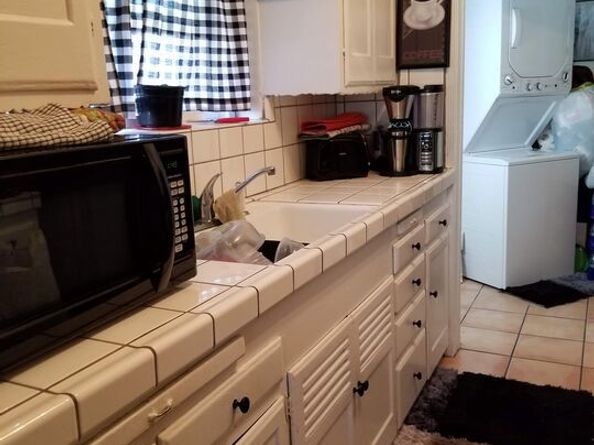 8464 Byrd Avenue, Inglewood CA 90305