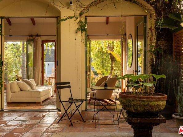 416 Carroll Canal, Venice CA 90291