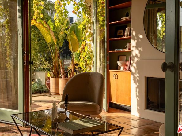 416 Carroll Canal, Venice CA 90291