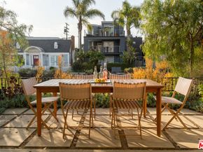 416 Carroll Canal, Venice CA 90291
