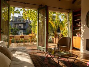 416 Carroll Canal, Venice CA 90291