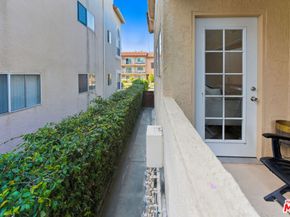 10732 Woodbine Street 3, Los Angeles CA 90034