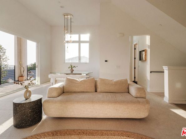1124 W Panorama Way, Los Angeles CA 90012