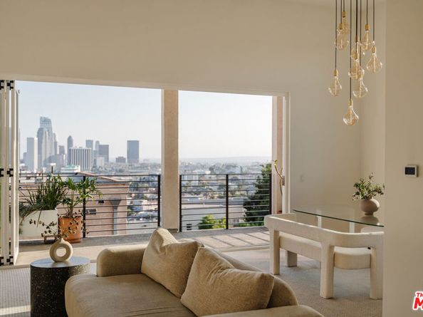 1124 W Panorama Way, Los Angeles CA 90012