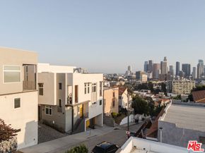 1124 W Panorama Way, Los Angeles CA 90012