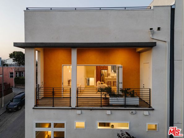 1124 W Panorama Way, Los Angeles CA 90012