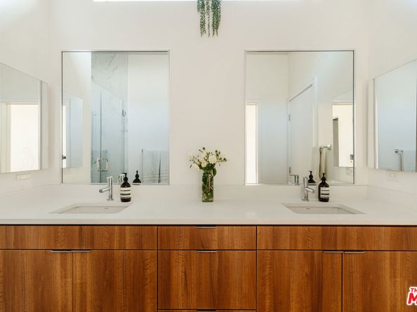 1124 W Panorama Way, Los Angeles CA 90012