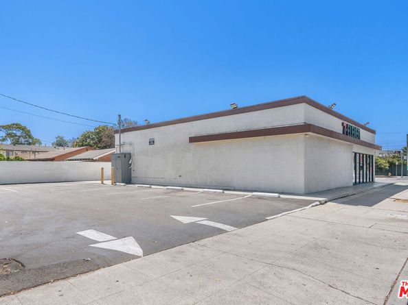1960 Santa Fe Avenue, Long Beach CA 90810
