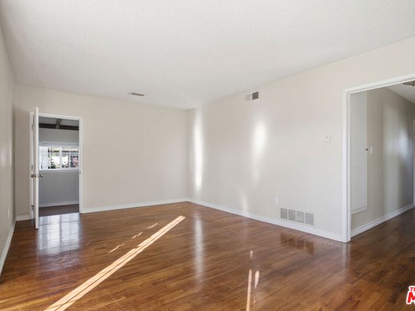 401 E Darlan Street, Gardena CA 90248