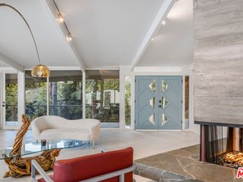 3027 Franklin Canyon Drive