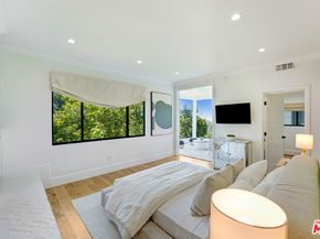 2506 Zorada Drive, Los Angeles CA 90046