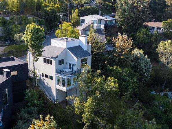2506 Zorada Drive, Los Angeles CA 90046