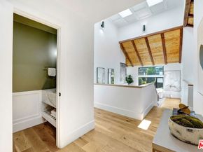 2506 Zorada Drive, Los Angeles CA 90046