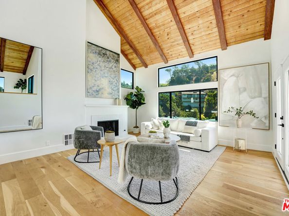 2506 Zorada Drive, Los Angeles CA 90046