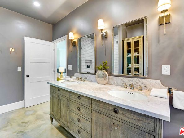 2506 Zorada Drive, Los Angeles CA 90046