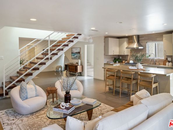 34 Anchorage Street, Venice CA 90292