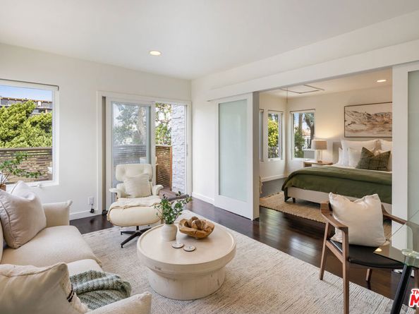 34 Anchorage Street, Venice CA 90292