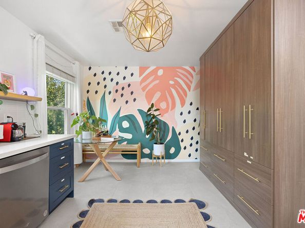 651 N Kilkea Drive, Los Angeles CA 90048