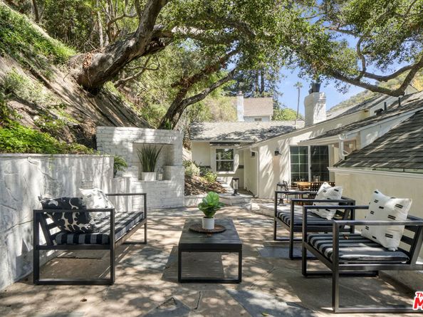 1831 Benedict Canyon Drive, Beverly Hills CA 90210