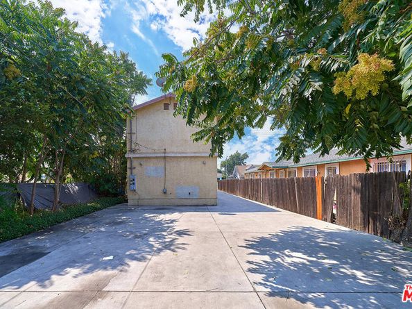 1247 E Vernon Avenue, Los Angeles CA 90011