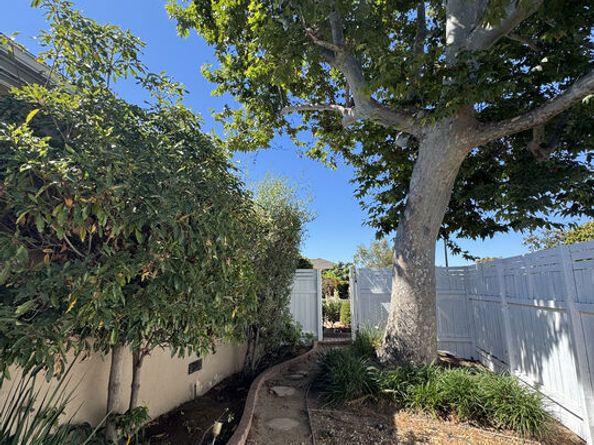 7000 W 85th Street, Los Angeles CA 90045