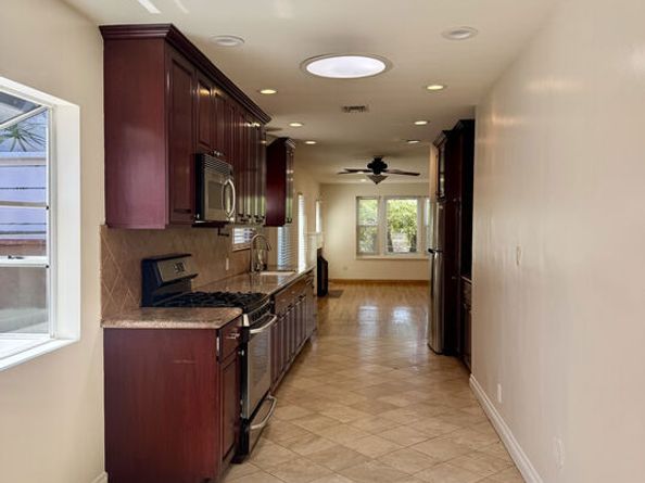 7000 W 85th Street, Los Angeles CA 90045