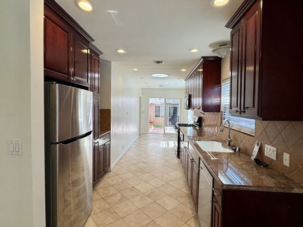 7000 W 85th Street, Los Angeles CA 90045