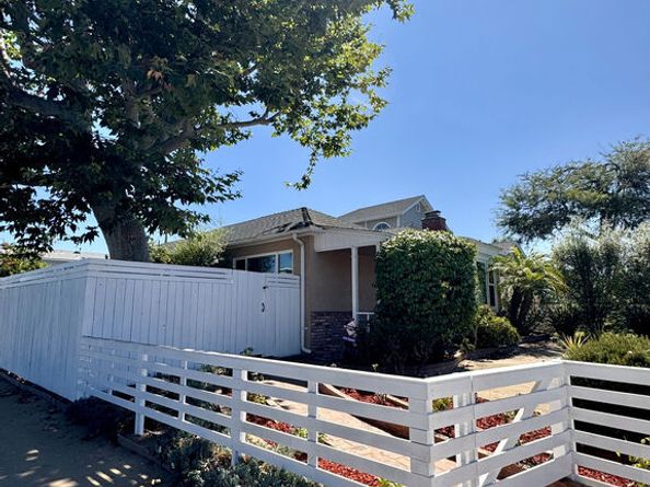 7000 W 85th Street, Los Angeles CA 90045