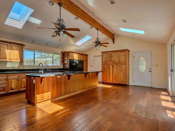 7835 La Jolla Vista Drive, La Jolla CA 92037