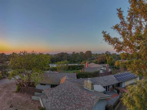 7835 La Jolla Vista Drive, La Jolla CA 92037