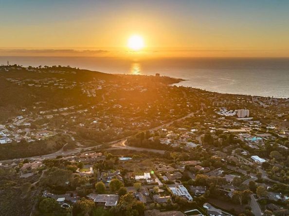 7835 La Jolla Vista Drive, La Jolla CA 92037