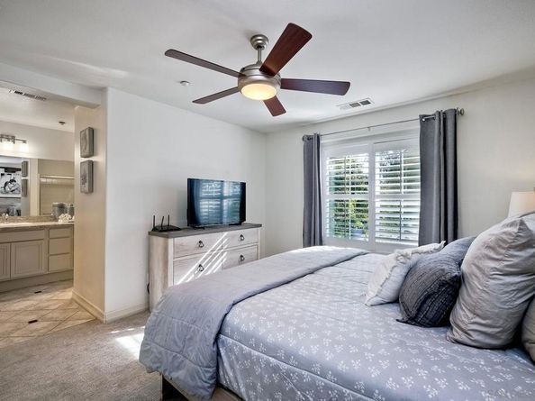 16903 New Rochelle Way 91, San Diego CA 92127